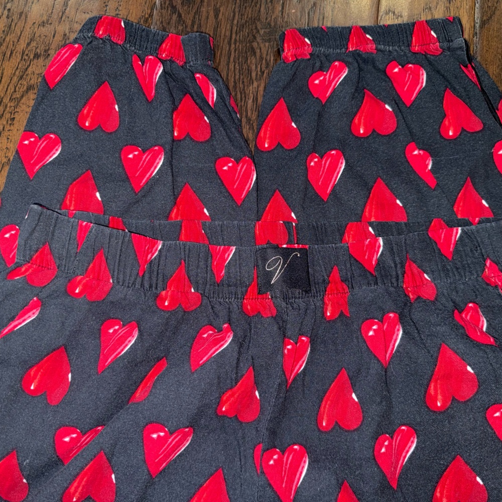 Victoria Secrets Heart Patterned Pajama/Lounge Pants size Small - Picture 3 of 3